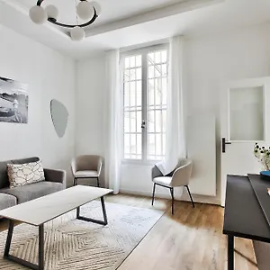 Marais Elegence - Two Bedrooms Apartment